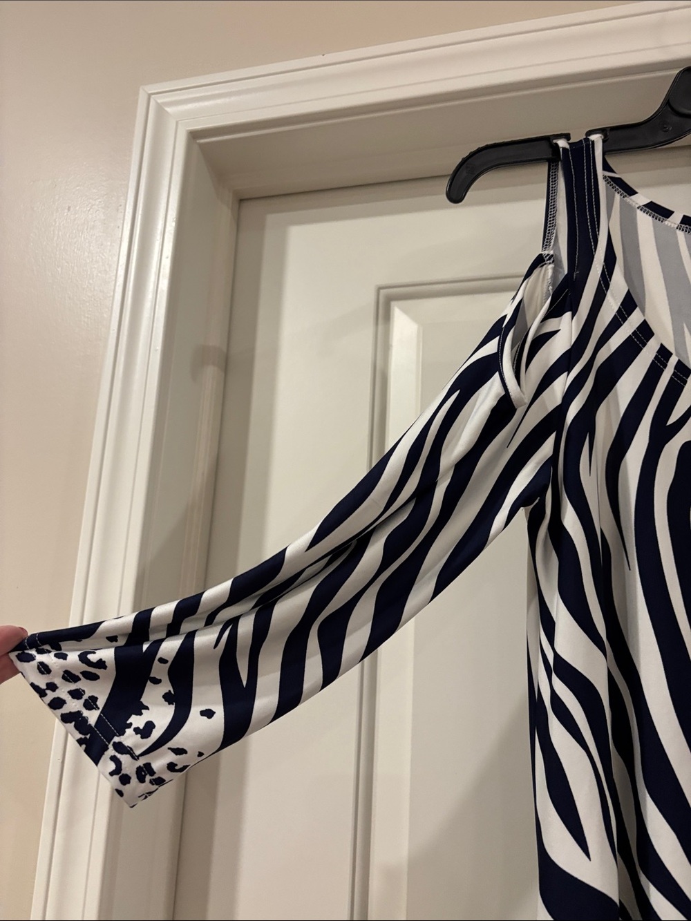 White Mark Women’s Navy & White Zebra Print Cold-Shoulder Top - Picture 2 of 6